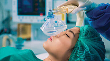 Generation of gas standards from liquids helps acquisition of reference spectra for anesthetic gases