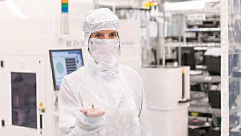 Small Infrared Sources: Powerful and energy efficient Why smaller can be better  
