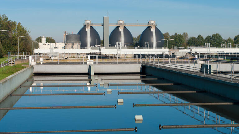 Low Cost Autonomous Sensors for Water Quality Monitoring