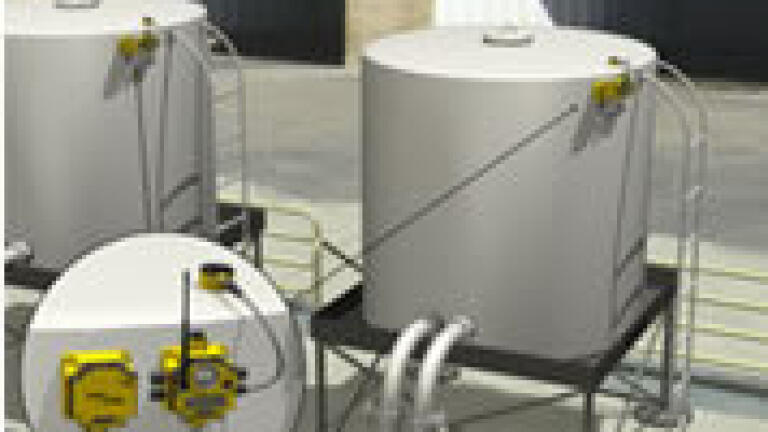 Continuous sensor data on tank fill levels is transmitted over DX80 Wireless Network to controls that maintain materials at desired quantities.