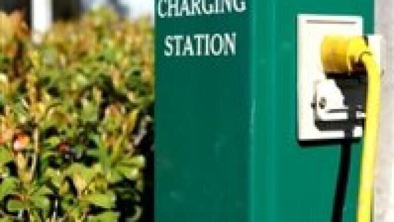 Cars 'need to use alternative power to save environment'