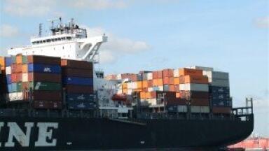 Shipping body calls for global action on emissions