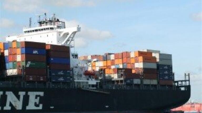 Shipping body calls for global action on emissions