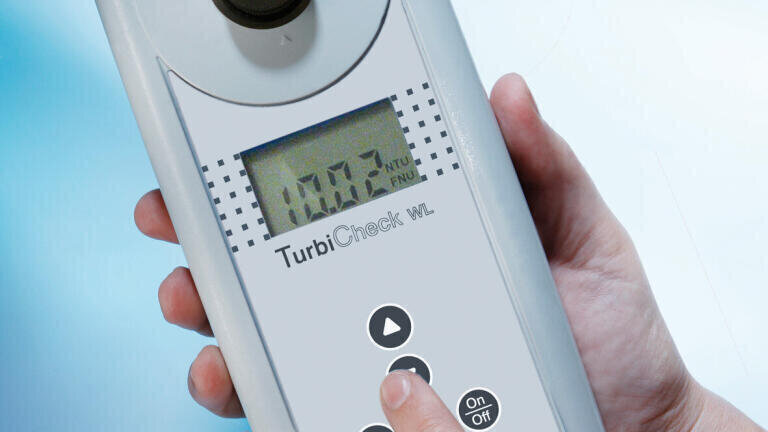 Turbidimeter With White Light Source