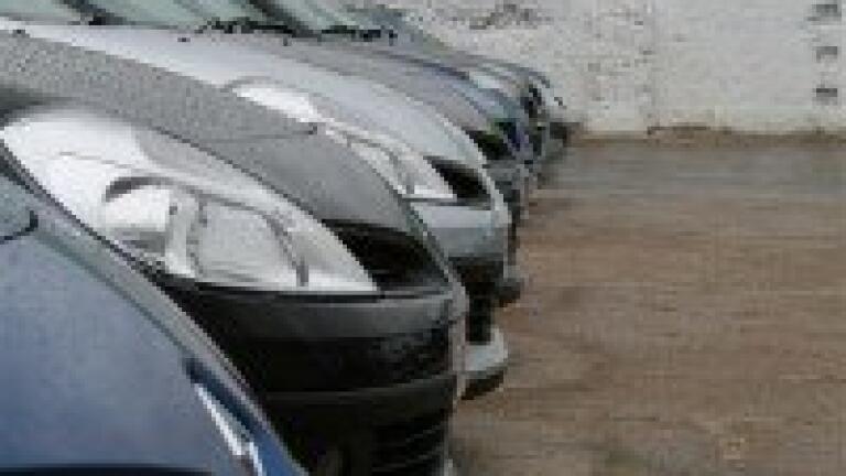 Car manufacturers on target for 2015 emission cuts