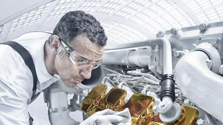The Phynomic Safety Glove for Precision Work