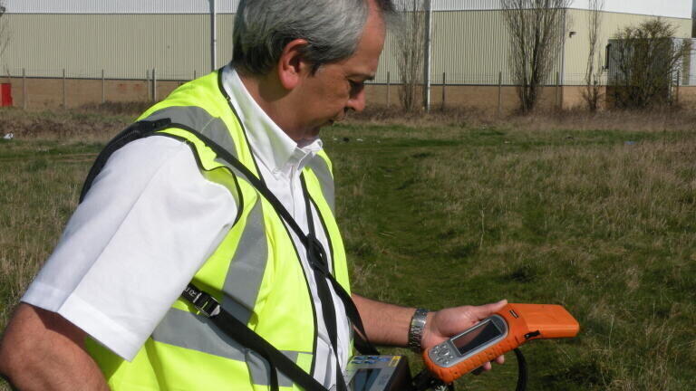 Fast, light and easy: Geotech laser leak finder plus GPS unit.