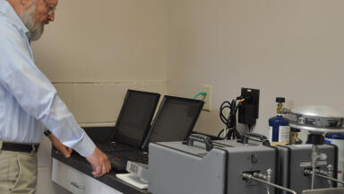 Portable Infrared Gas Analyser for Fume Hood and Ventilation Measurements
