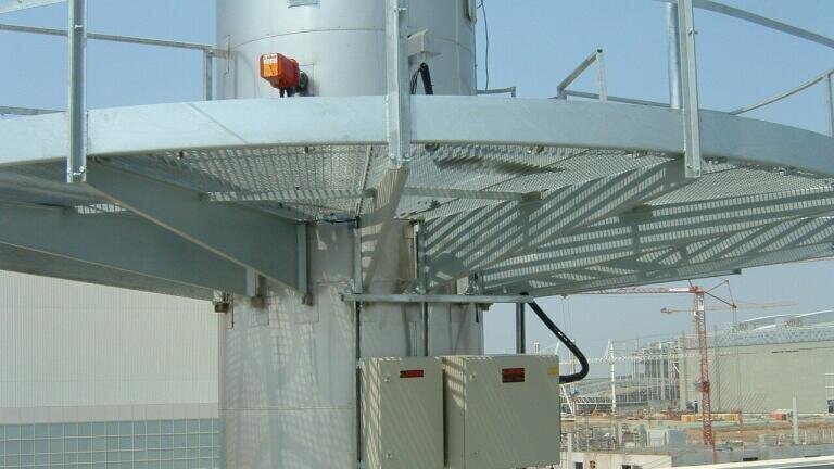 Model 4500 MkIII mounted on the stack