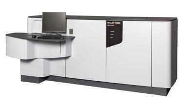 Mass Spectrometer Combining High Throughput, High Resolution and High-Energy