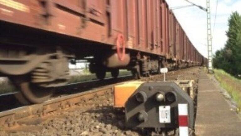 Train derailment causes toxic chemical leak