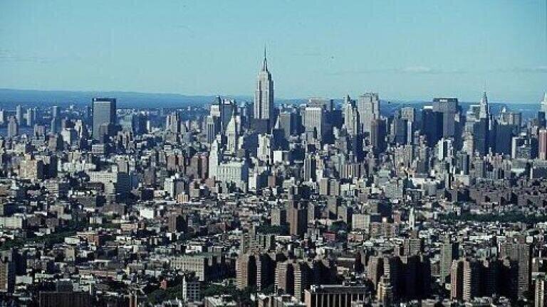 New York air quality 'best in decades', says mayor