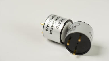 Reliable, Robust and Cost-Effective Oxygen Sensing