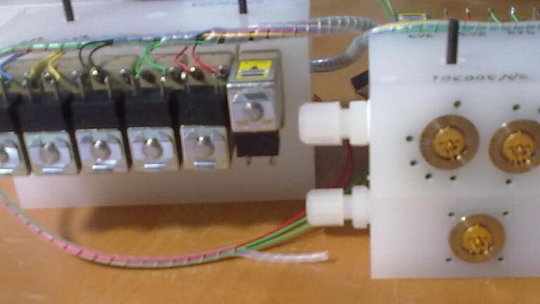 Construction details with pressures sensors