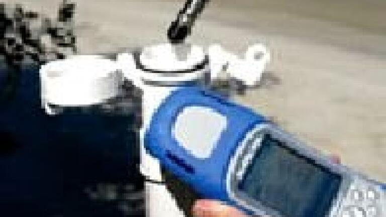 New Instrument Continuously Logs Conductivity, Salinity, Water Level, and Temperature