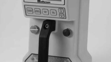 Versatile and Portable Gas Detector for Simultaneous Measurements