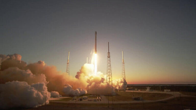 New DSCOVR Satellite Delivers Earlier Solar Storm Warnings