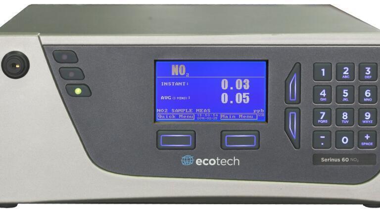 Figure 2. Serinus 60 NO2 gas analyser.
