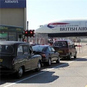 Transport secretary: Heathrow warnings inaccurate