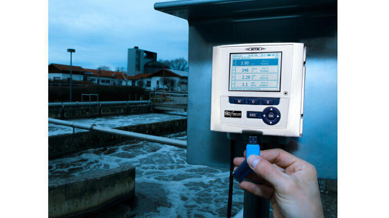 Efficient and optimised biological wastewater treatment by dynamic control with the new System 282/284 controller