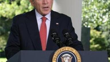 Bush administration urged not to alter pollution regulations
