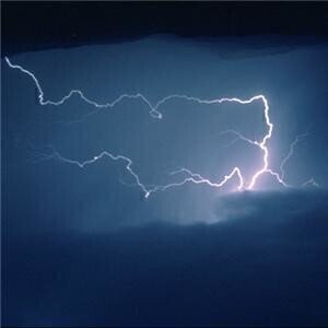 Lightning strikes linked with pollution in the US