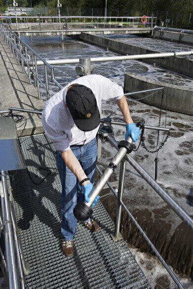 Spectral UV Sensors for Industrial Waste Water Applications