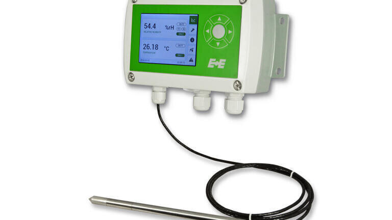 High-End Humidity and Temperature Transmitter with Multi-Functional Display