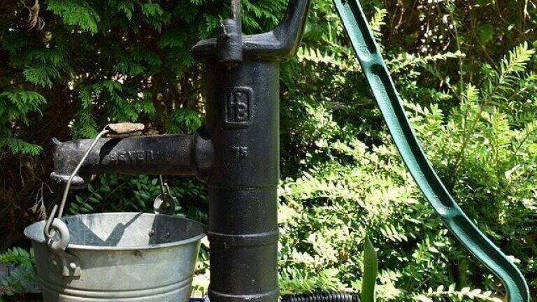 Can Water Pumps' "Good Vibrations" Help Determine Groundwater Levels?