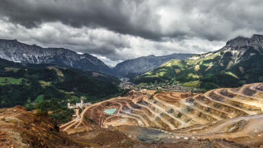 Mining: Why Monitoring Matters John Killen, Business Development Manager for the Asia Pacific at Casella