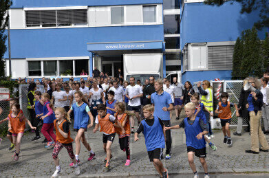 Zehlendorf Charity Run for Schools in Nepal is Organised. "All for Water, Water for all"