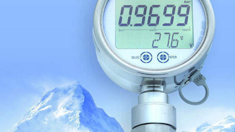 Digital manometer for analysing pressure peaks and recording measurement data