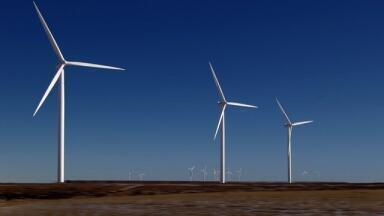Pros and Cons of Traditional Wind Turbines