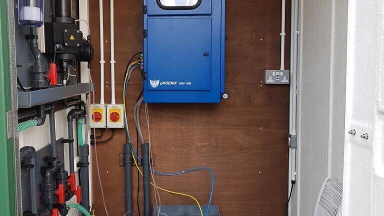 Tailored continuous online water and wastewater monitoring solutions