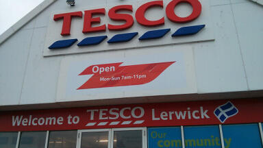 Tesco Trials In-Store Plastic Recycling