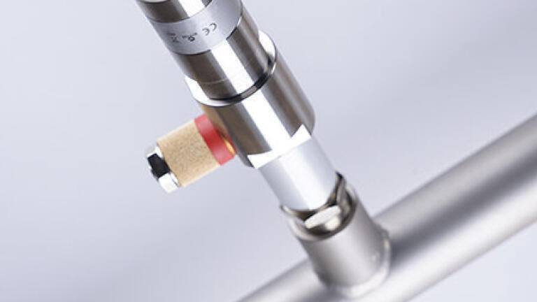 New dew point sensor for refrigerant and desiccant air dryers