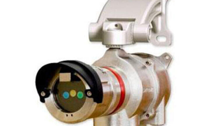 Multi-spectrum infrared flame detector for dirty industrial settings