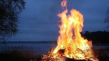 How to Minimise the Environmental Impact of your Bonfire