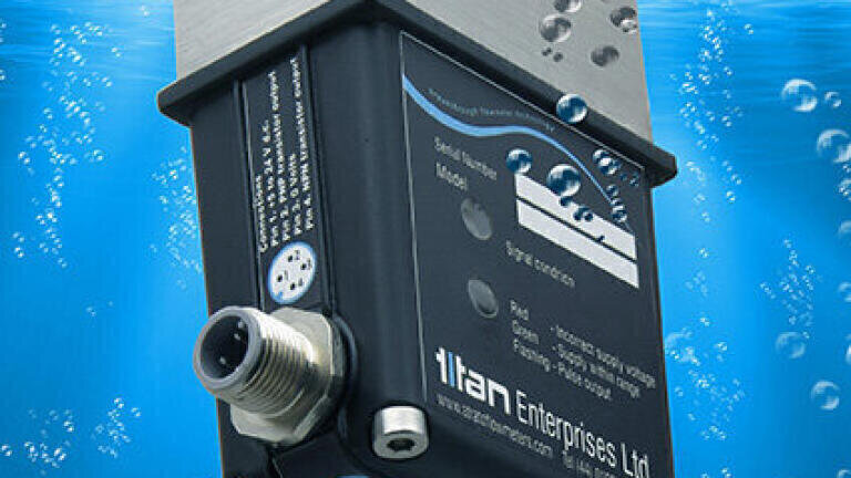 Ultrasonic flowmeter for process measurement and monitoring
