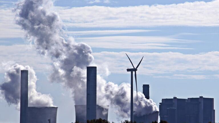 How Quickly Does Pollution Reduction Save Lives?