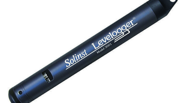 Corrosion resistant conductivity level logger