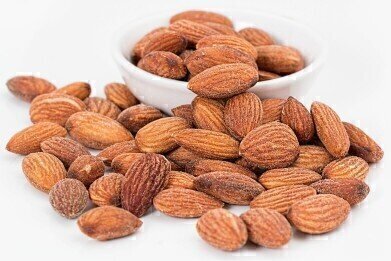 What Impact Do Almonds Have on the Enviroment?