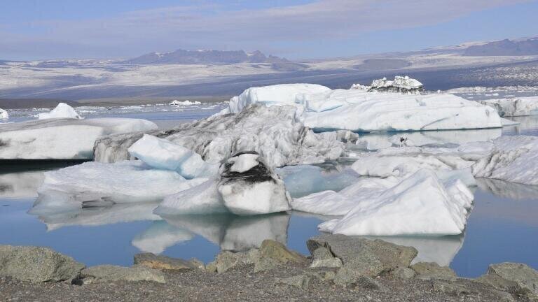 Air Monitoring - Do Carbon Reservoirs Reach the Atmosphere?