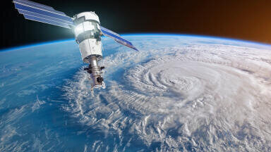 First flight model IR detectors delivered to Airbus for weather satellite mission