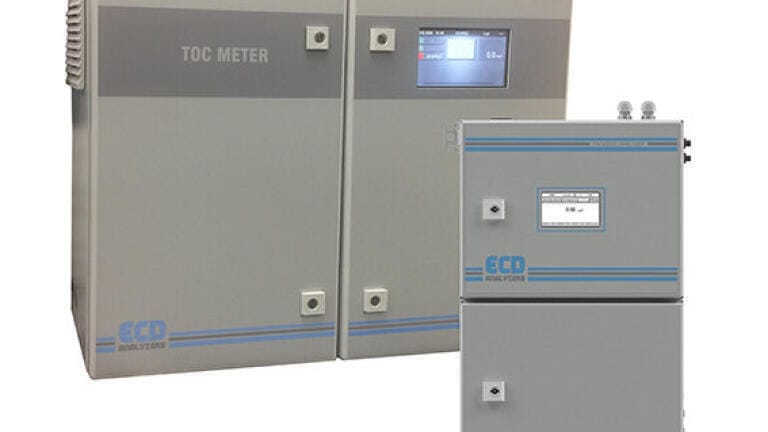 Two ways to measure TOC levels in water: UV persulphate NDIR versus UV correlation