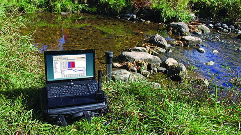 Simple and reliable water level, temperature and conductivity datalogging