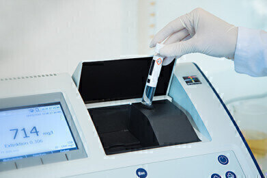 Series of spectrophotometers reduce costs and risks with barcoded method recognition