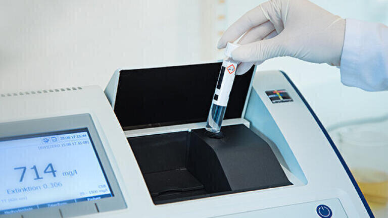 Series of spectrophotometers reduce costs and risks with barcoded method recognition