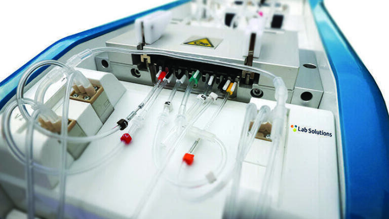 Total cyanide measurement of wastewater samples by a UV digestion and gas diffusion technique coupled with amperometric detection.