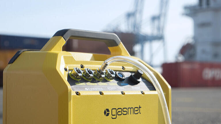 Change-making in the transport container industry requires solid professional knowledge and the best equipment
